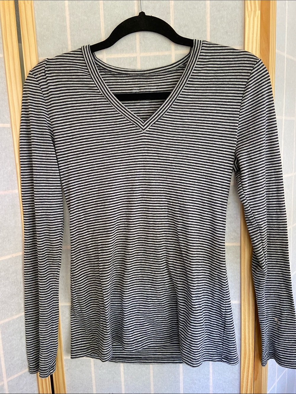 B/W Striped Long Sleeve Top (M)
